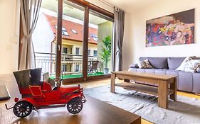 Kazinczy 52 B Apartment